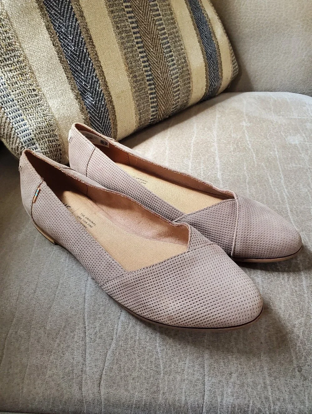 Toms Womens Julie Suede Flats Color: Taupe Grey Size 8.5